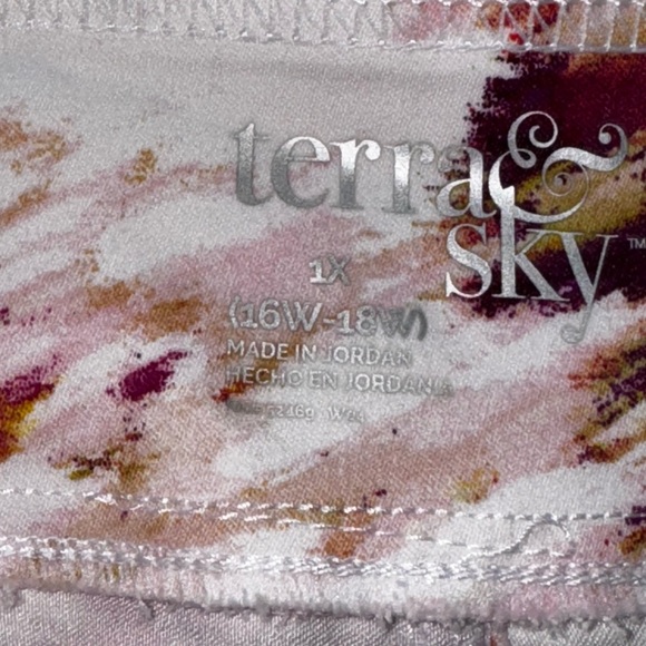 Terra & Sky Watercolor Floral Plus Size Mid Rise Jegging Size 1X-16W-18W NWT - Picture 6 of 7